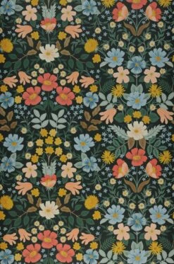 Selbstklebende Tapete Bramble Gardens Schwarzgrün -Geschaft Tapeten 790571 Bramble Gardens 2880x1440