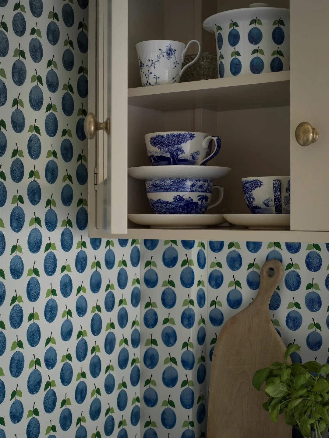 Tapete Henriette Brillantblau 5 Tapete Henriette Brillantblau – Bild 3