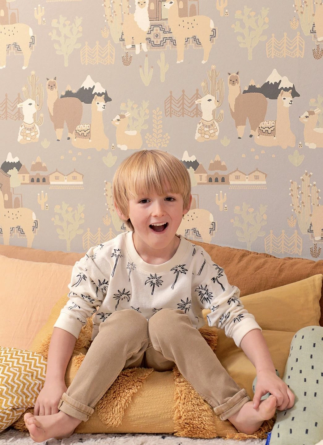 Tapete Lama Village Hellgrau 5 Tapete Lama Village Hellgrau – Bild 3