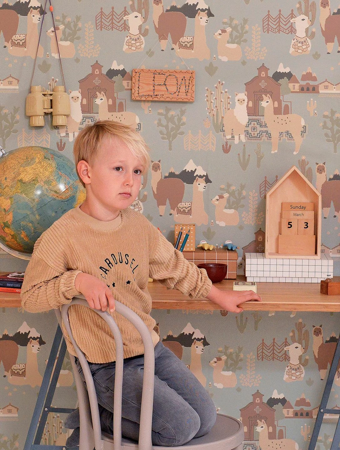 Tapete Lama Village Pastellgraublau 6 Tapete Lama Village Pastellgraublau – Bild 4