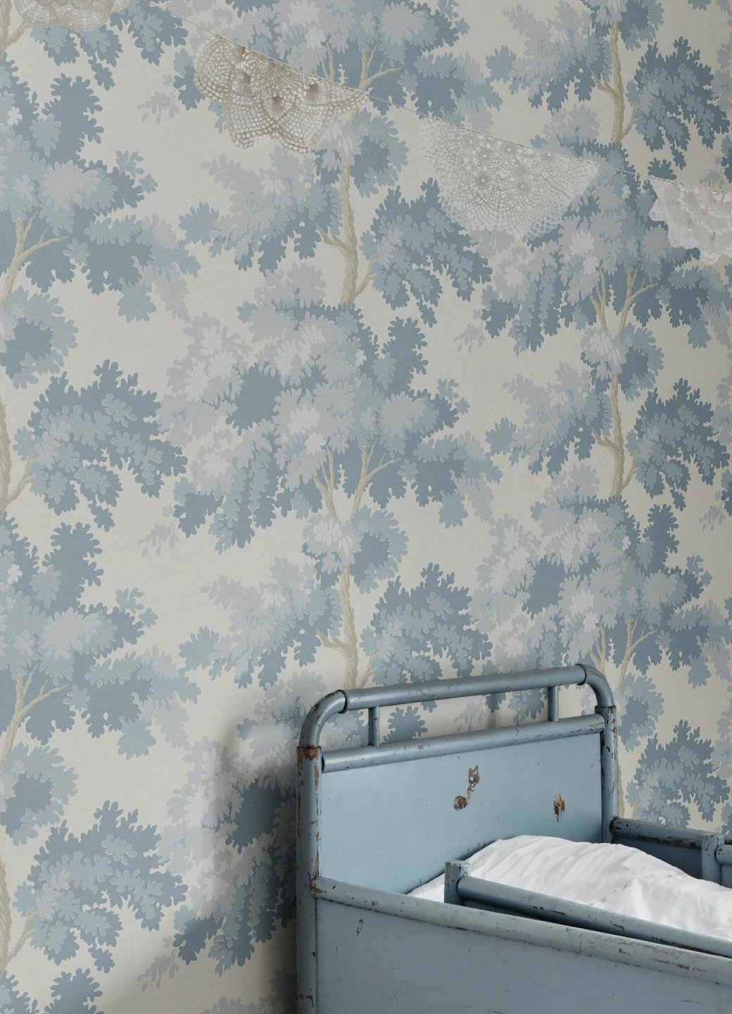 Tapete Raphael Trees Hellblau 3 Tapete Raphael Trees Hellblau